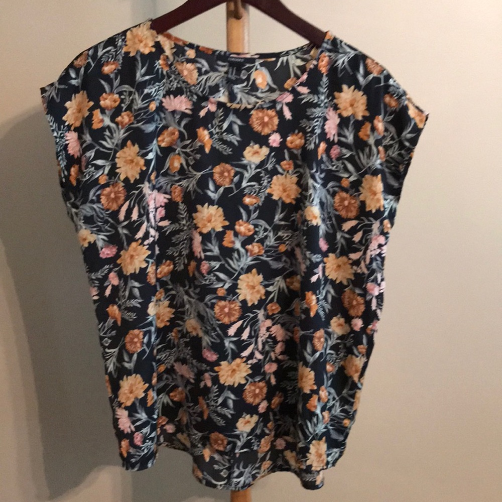 EUC- Forever 21 Blouse